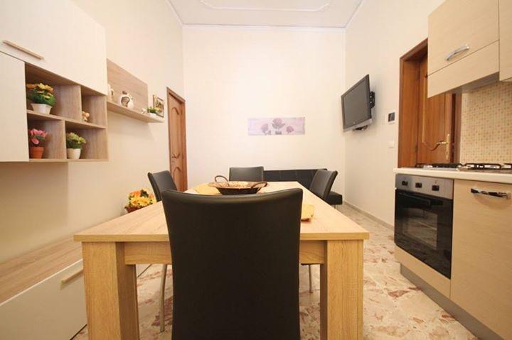 Apartamento Le Tre Rose Di Mary Avola Exterior foto